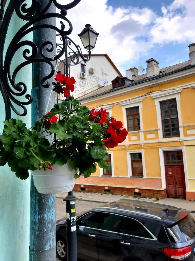 Квартира В Центрі Старого Міста З Окремим Входом Kamianets-Podilskyi Exterior photo