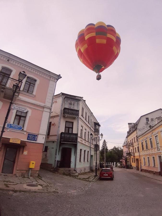 Квартира В Центрі Старого Міста З Окремим Входом Kamianets-Podilskyi Exterior photo